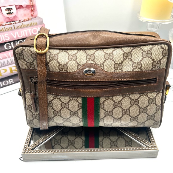 Gucci Handbags - Gucci Ophidia Signature CC Bag with COA